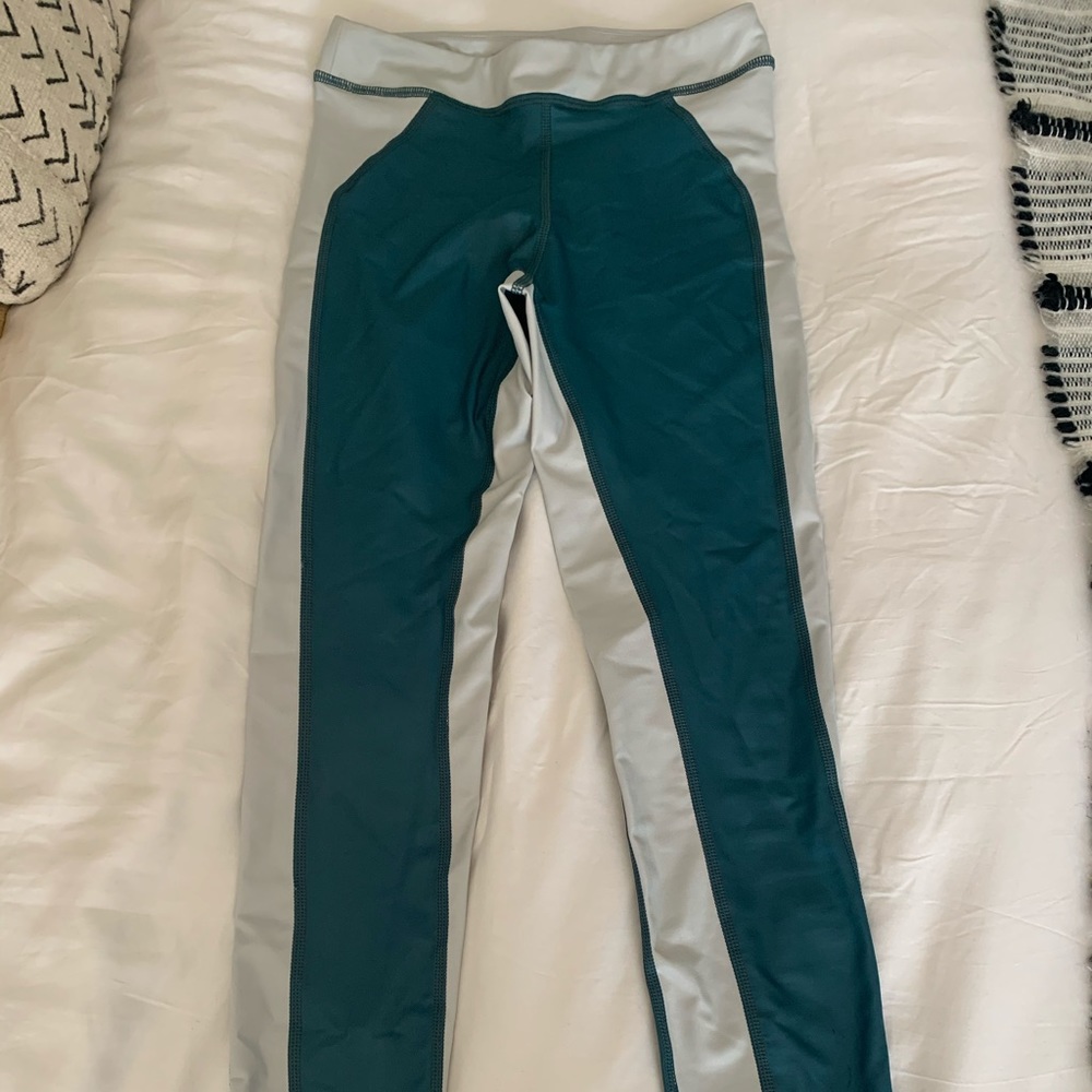 Limited edition True Religion women’s activewear